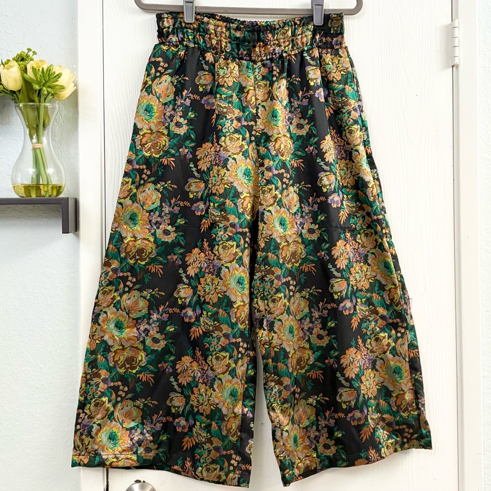 Anthropologie The Somerset Pull-On Pants:
Cropped Jacquard Edition Size Small - Picture 2 of 11